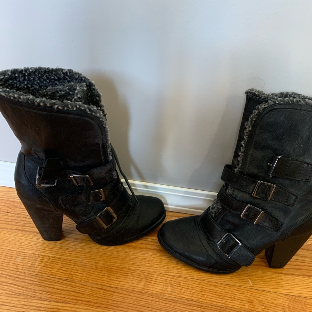 Heeled boots